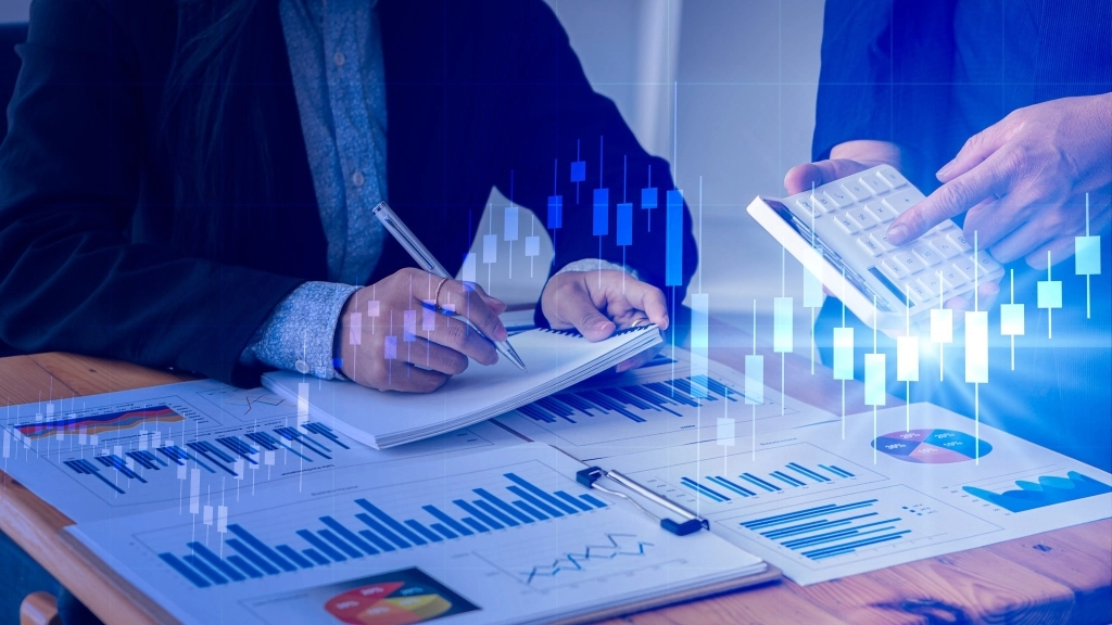 Retail Revenue Forecasting: How to Improve Store-Level Forecast Accuracy：Turning store, SKU, channel, and operational data into more predictive revenue planning with EVOX